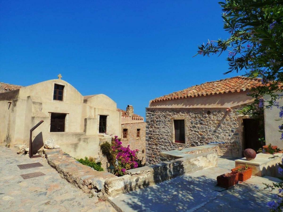 Вилла Vecchia Casa Монемвазия Экстерьер фото